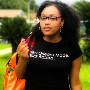 Meet your Posher, Alexis